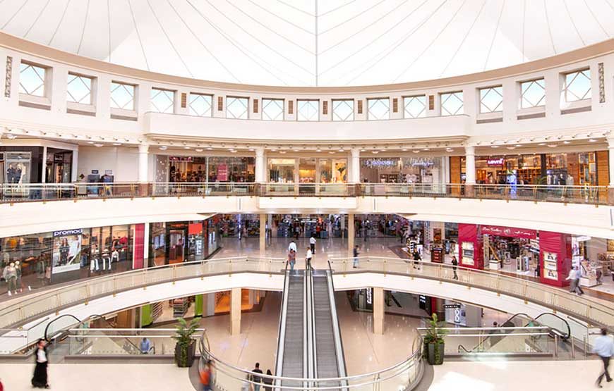 Explore Dubai’s Best Shopping Malls & Souks
